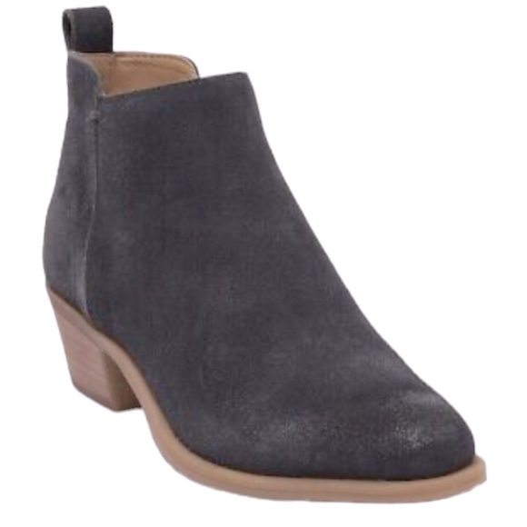 Dolce Vita Suede Ankle Booties - Picture 5 of 12